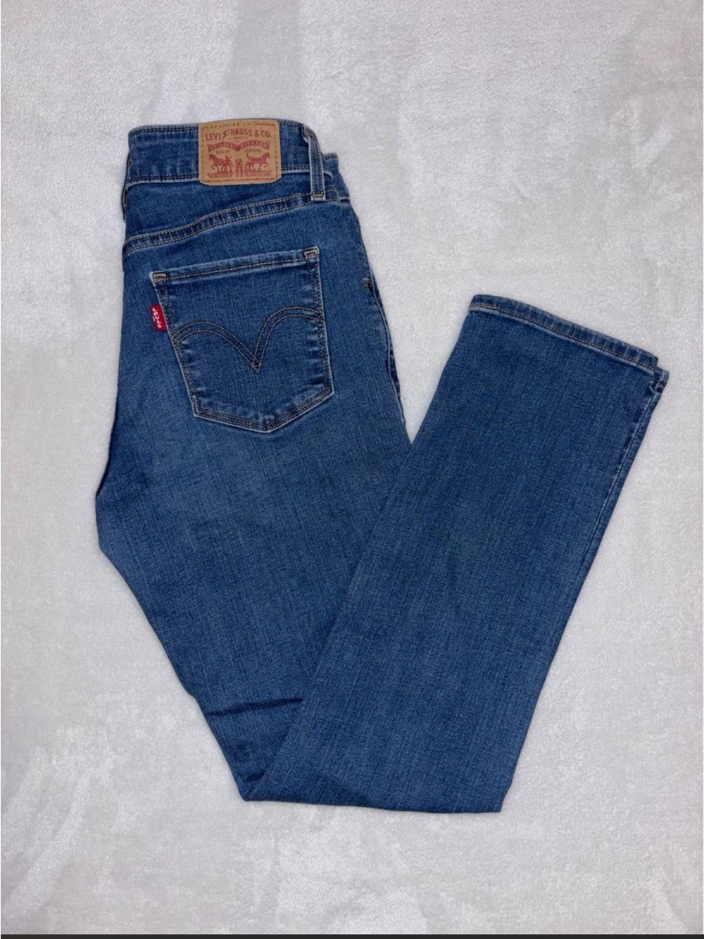 Women’s Levi's Classic Mid Rise Skinny blue jeans Size 6 (W28 L28)